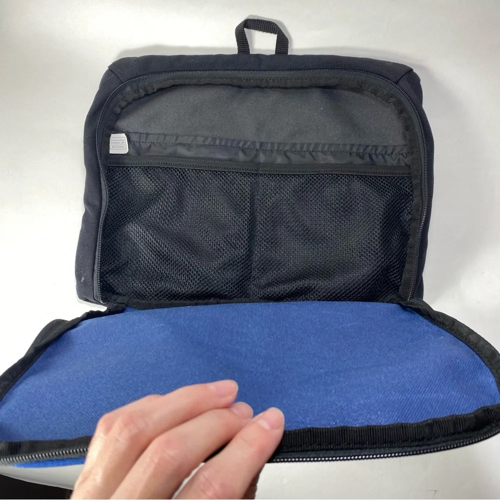 REI Multipurpose Toiletry Utility Pouch Hanging Travel Cube Pouch